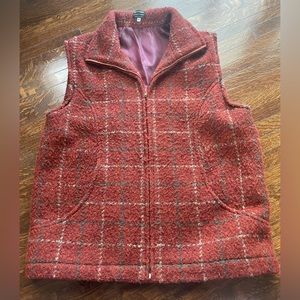 John Brannigan Weavers Red Maroon Plaid Wool Vest Size Medium Made In Ireland
